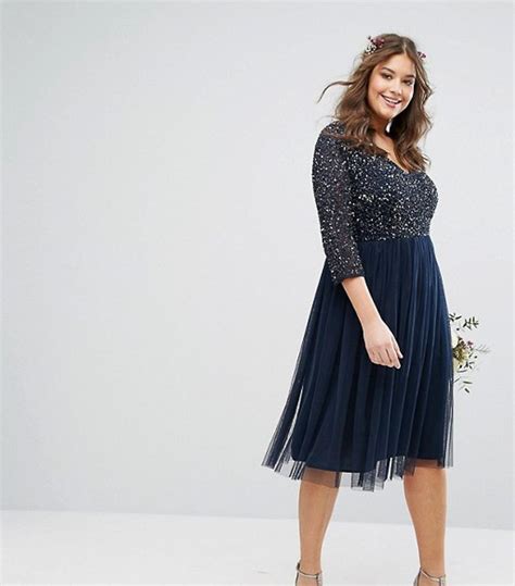20 Vestidos ideales para invitadas curvy | A todo Confetti ...