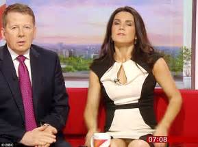 Bbc Mocks Susanna Reids Pant Flashing Sofa Moment In W1a Daily Mail