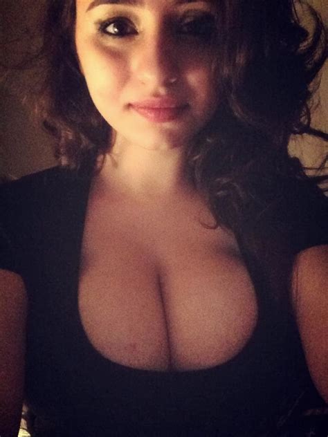Get A Load Of These Assyrian Tits Request Teen Amateur Cum Tribute