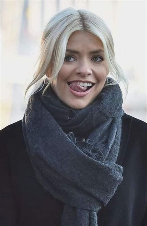Pin By Pink Jellybean On Gorgeous Holly Willoughby Holly Willoughby Style Holly Willoughby