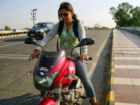 indian lady riding bike 79 girls on bike girl riding motorcycle womens bike