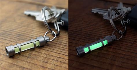The light chain broke off when pulled. Glow Fob