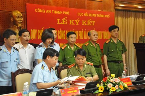 Khởi tố nguyên phó tổng cục trưởng tổng cục tình báo nguyễn duy linh. Công an Thành phố phối hợp Cục Hải quan Hà Nội tuyên chiến ...