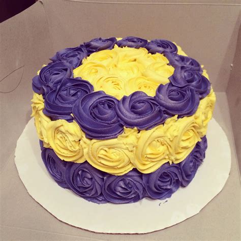 Maybe you would like to learn more about one of these? Pin by Courtney Kimble on My Cakes | Cake, Sweet cakes ...