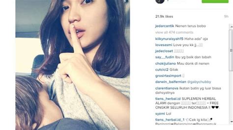 Jessica Iskandar Posting Foto Sedang Menyusui Anaknya
