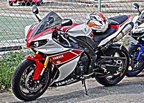 Yamaha R1 Custom Sport Bikes Sport Bikes Yamaha R1