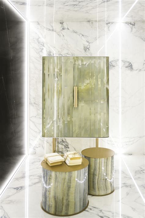 Arabescato Statuario Ultra Marmi White Marble Effect