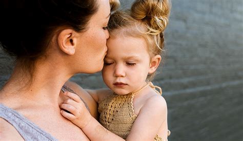 10 Ways Children Who Grew Up With A Single Parent Love Differently