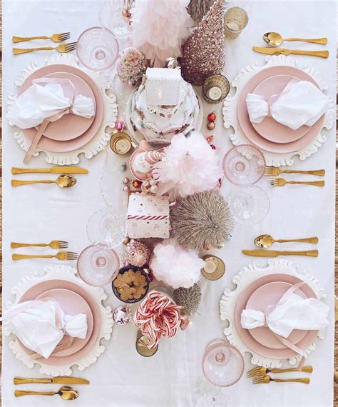 20 Gorgeous Christmas Table Setting Ideas For An Unforgettable Holiday