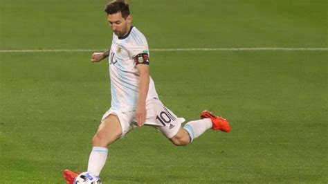 Descubre a qué hora juega argentina, que día son los próximos partidos, revisa los horarios y mucho más. Selección Argentina con Messi: a qué hora juega hoy el ...