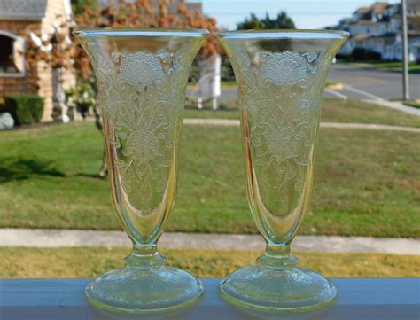 Hazel Atlas Yellow Florentine Poppy Vases Parfait Glasses Ebay