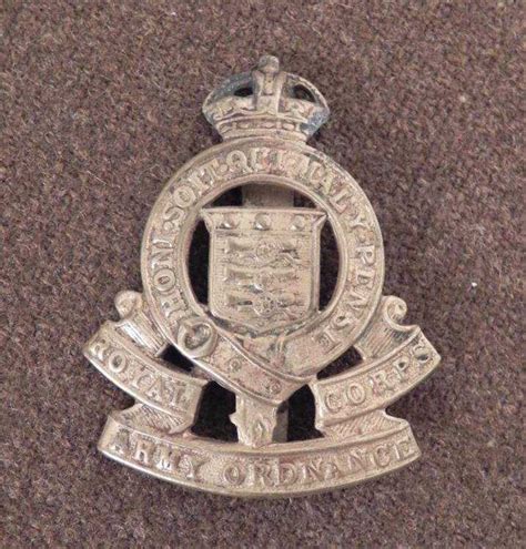 Wwii British Royal Corps Army Ordnance Reg Cap Badge