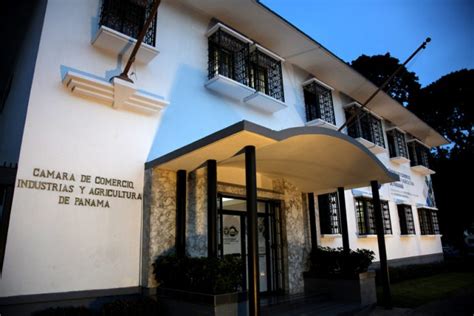 Iniciativa cluster cuero, calzado y marroquineria liderada por la cámara de comercio de bogotá. Cámara de Comercio: Planificación coordinada y análisis ...