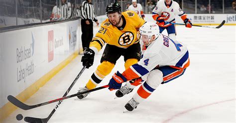 Hall Scores Rask Returns In Bruins Win Over Islanders Cbs New York
