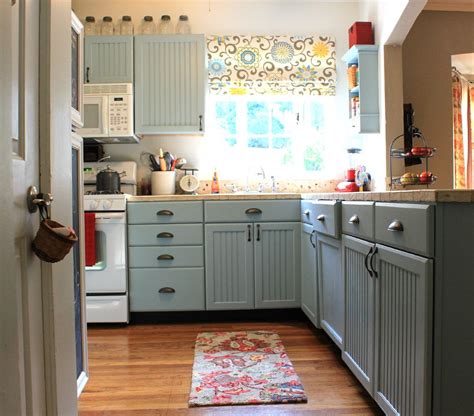 Three reasons you should paint the kitchen cabinet underside. Painted Kitchen Cabinets | Hometalk