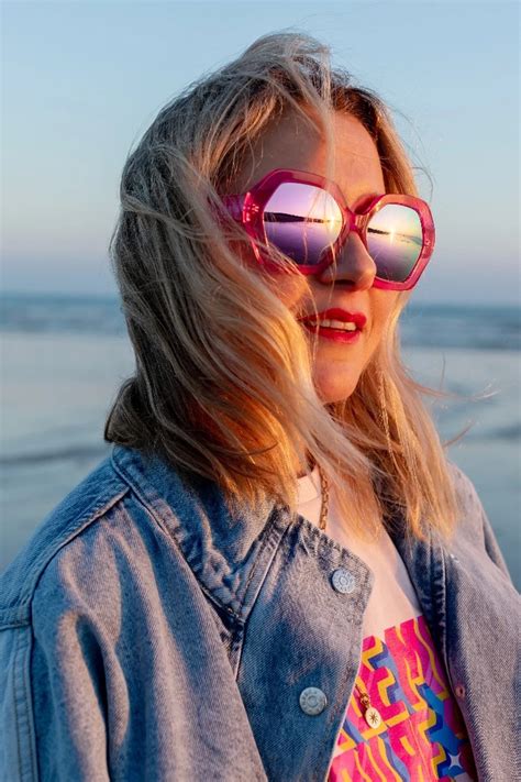 the pink hope sunglasses limited edition in 2021 sunglasses mum fashion mirrored sunglasses