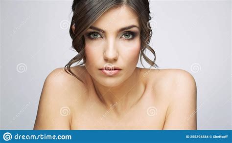 Portrait Of A Nude Woman Lying Down On The Bed Stock Photography CartoonDealer