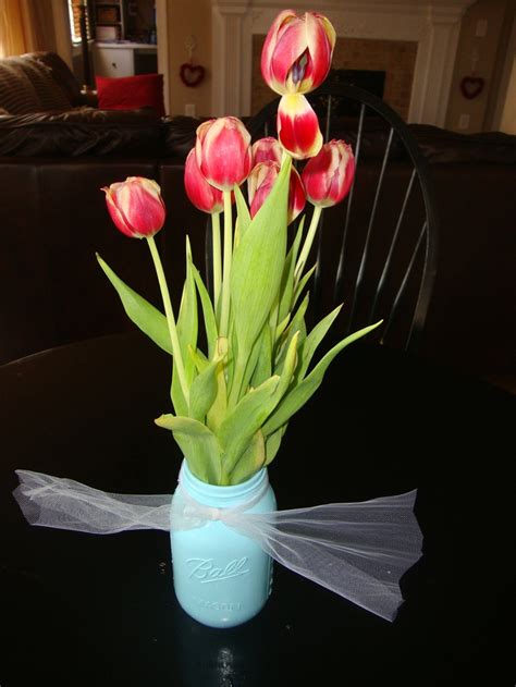 Spraypainted Mason Jar And Tulips For Springnice Spray Paint Mason