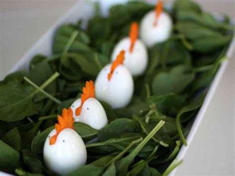 Some great tips for long storage. how to make hens out of hard boiled eggs | Foodlets
