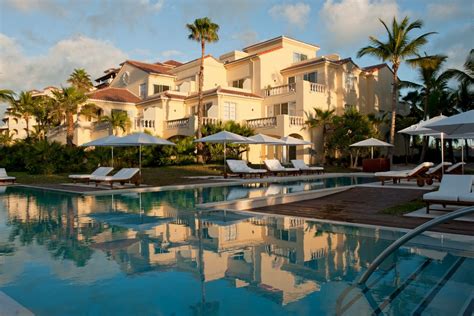Ocean Front Suite | Grace Bay Club | Exceptional Villas