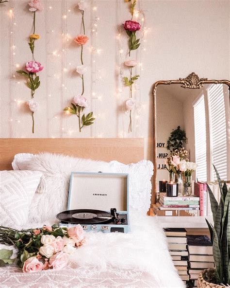 Summer flower tapestry in 2019 | rooms | bedroom decor, room decor. Flower Wall DIY @astoldbymichelle #fakeflowers # ...