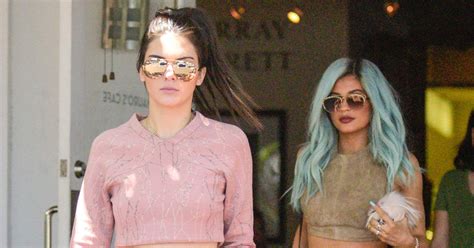 Kendall Jenner Grabs Lunch With Newly Blue Haired Kylie Jenner Kendall Jenner Kylie Jenner