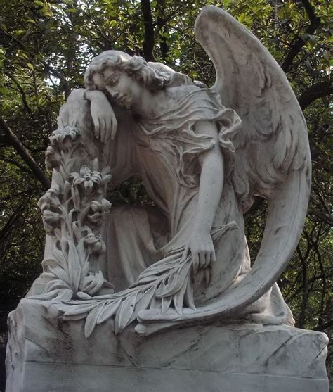 The Weeping Angel A New Orleans Cemetery Sculpture Description From