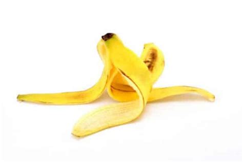 Elle A Frotté Une Peau De Banane Sur Ses Dents Pendant 15 Jours Ce Qui