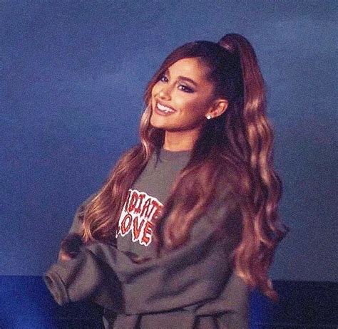 Ariana grande took to instagram to reveal her natural curly brown hair while social distancing and participating in the usa's coronavirus quarantine / lockdown Pin on ARIANA