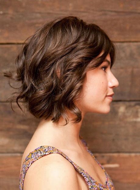 60 classy short haircuts and hairstyles for thick hair. Short hairstyles for fine curly hair