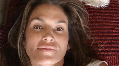 What Cindy Crawford Looks Like Underneath All That Makeup