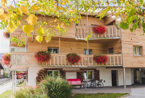 We offer completely renovated holiday flats, where you join innovation and tradition. Appartamenti Bachmann - San Candido - Alta Pusteria