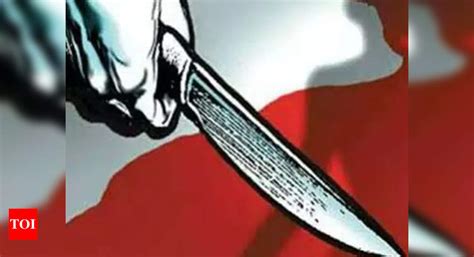 Girl Stabbed By Spurned Lover On Road In Kochi Kochi News Times Of