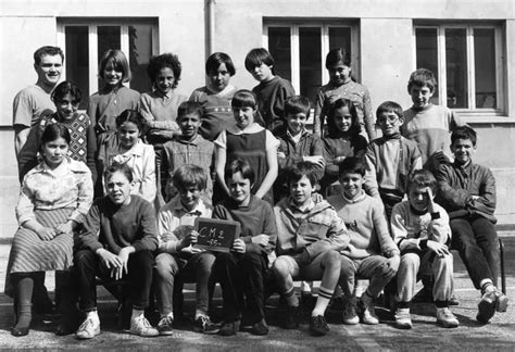 Photo De Classe Cm2 Ecole Du Centre La Ricamarie De 1985 Ecole Du