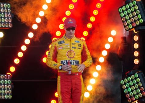 Which team wins on sunday? Joey Logano wins first NASCAR Cup championship at ...