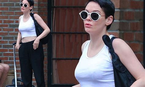 Rose Mcgowan Flashes Her Toned Tummy In A Sporty Casual Ensemble In New