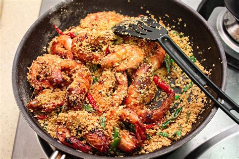 A variety of ingredients can be added to the pie filling, such as meat, seafood, cheese, and vegetables. Cereal Butter Prawns - Maya Kitchenette