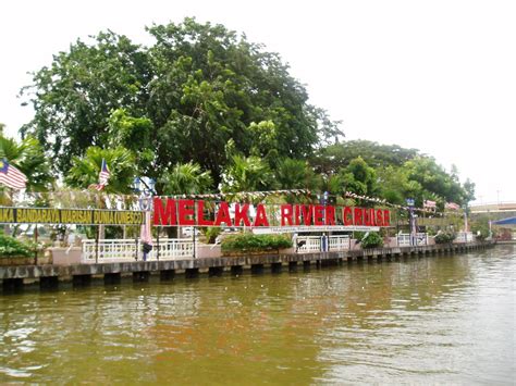 The convenient location of the hotel made it easier for me to access the malacca river. FREELITTLEBRAIN: Melacca River Cruise - Get Nostalgic ...