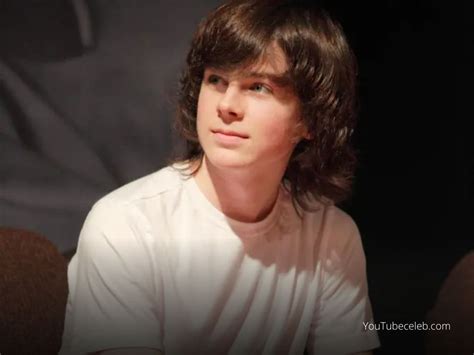Chandler Riggs Height How Tall Is The The Walking Dead Star Lets