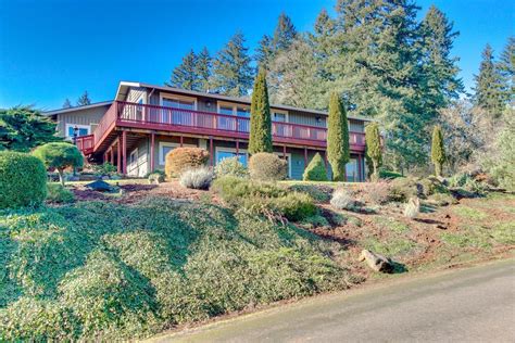 Ideal Wine Country Retreat With Valley Views And Gorgeous Prime Location