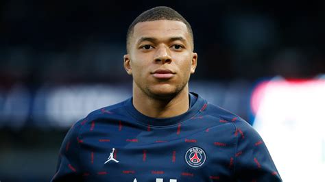 Real Madrid Think Internally That Kylian Mbappe Will Remain At Paris