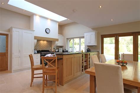 Wimborne White Kitchen With Character Oak Panels Contemporary