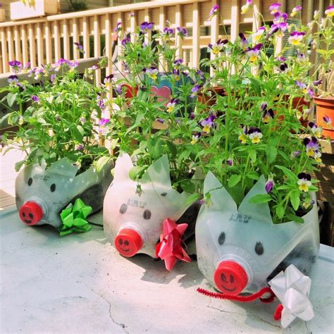 Piggy Garden Recycle Reuse Milk Jugs Planter Pots 1000 In 2020