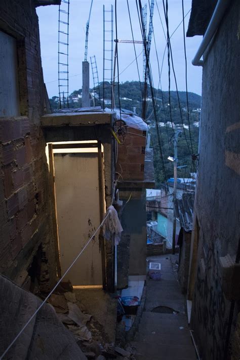 Favela Íntima Retratos Da Vida Particular Das Favelas E Seus Moradores Imagens Rioonwatch