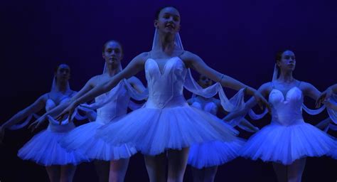 Premier State Ballet Pursues Dreams In La Bayad Re