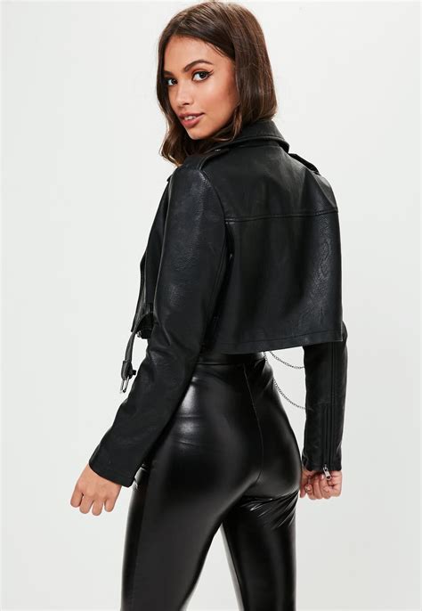 What Jacket To Wear With Leather Leggings With