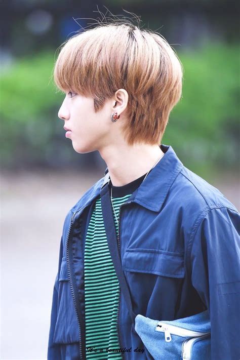 Find and save images from the jisung(stray kids) collection by ola olcia (szyszu123) on we heart it, your everyday app to get lost in what you love. Han Jisung Stray Kids | Beauty kids, Best memories, Ji sung