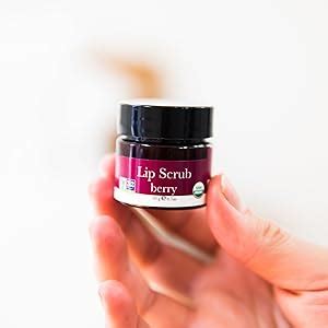 Amazon Com Organic Lip Scrub Berry Sugar Scrub Lip Scrubs