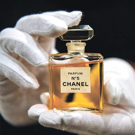 From Nazis To Churchill The Stink Behind Chanel No 5 Life And Culture