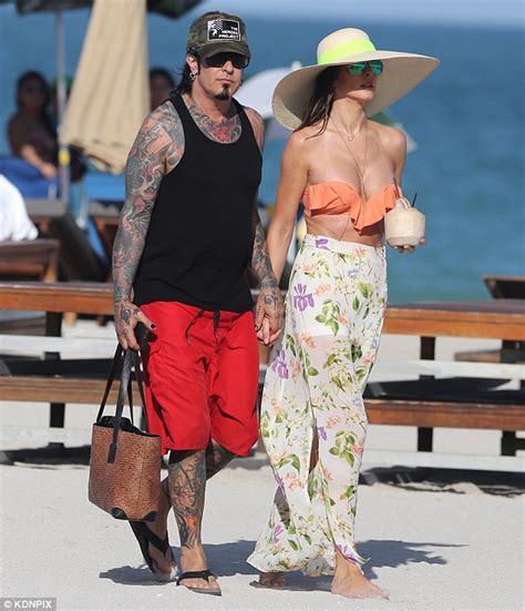 Nikki Sixx Enjoys Miami Getaway With Bikini Clad Wife Courtney Bingham Daily Mail Online